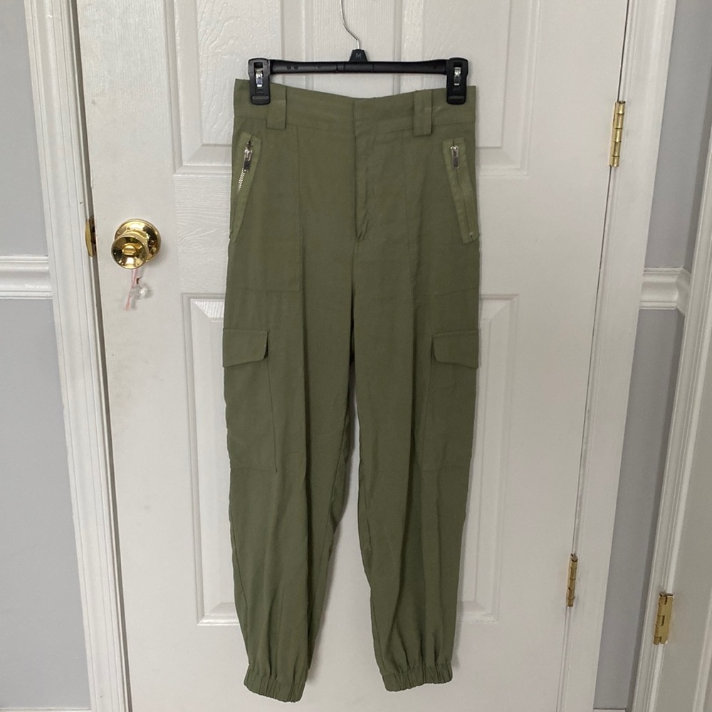Forever 21 green pants